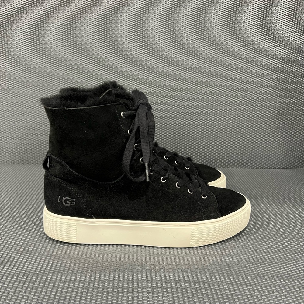 UGG Beven Shearling Lined Hi Top Chunky Platform Sneaker Womens Size 9 1104070